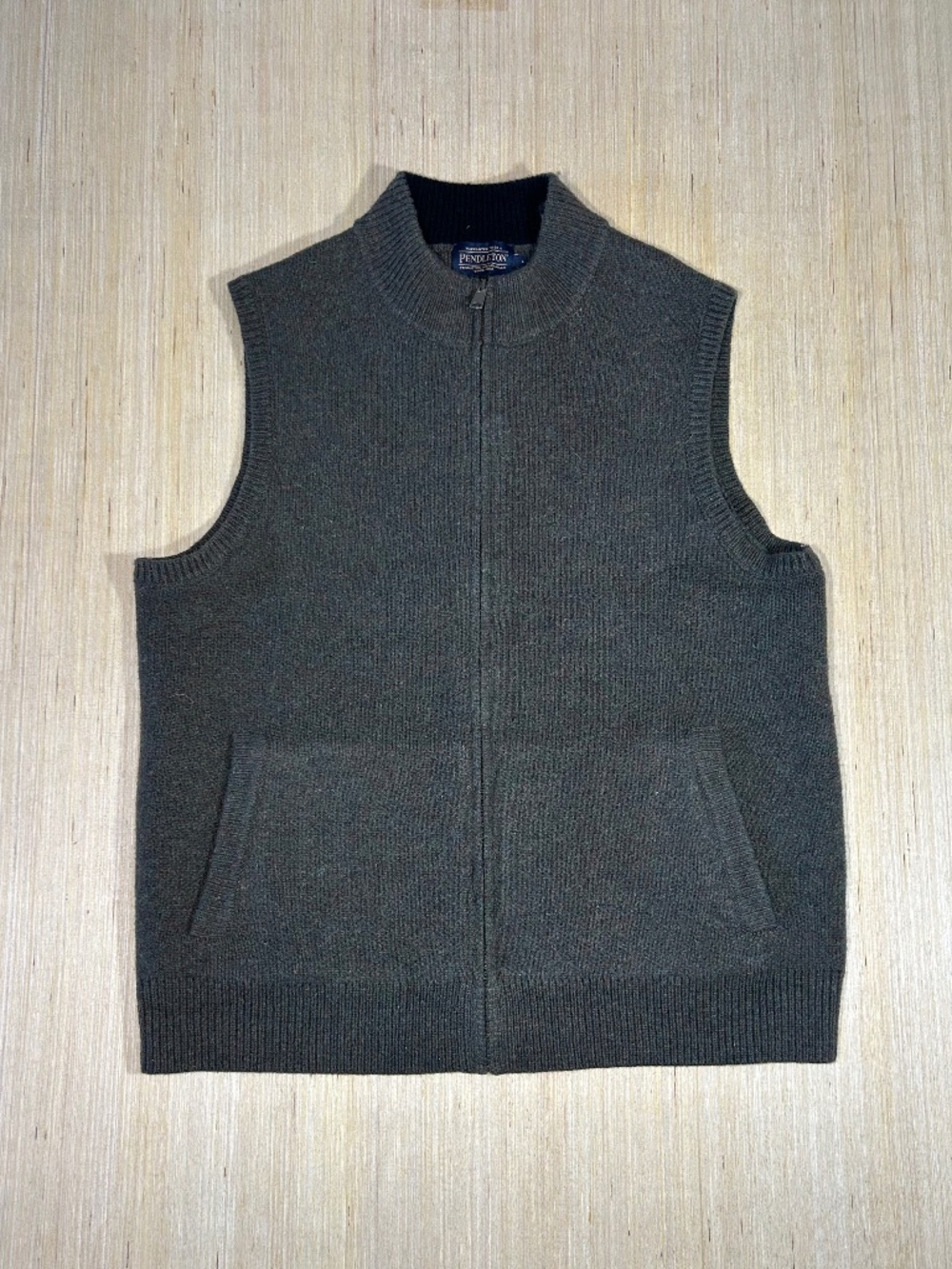 NWT VTG Pendleton Green 100% Wool Zip Up Sweater Vest Size L Men’s Made in US